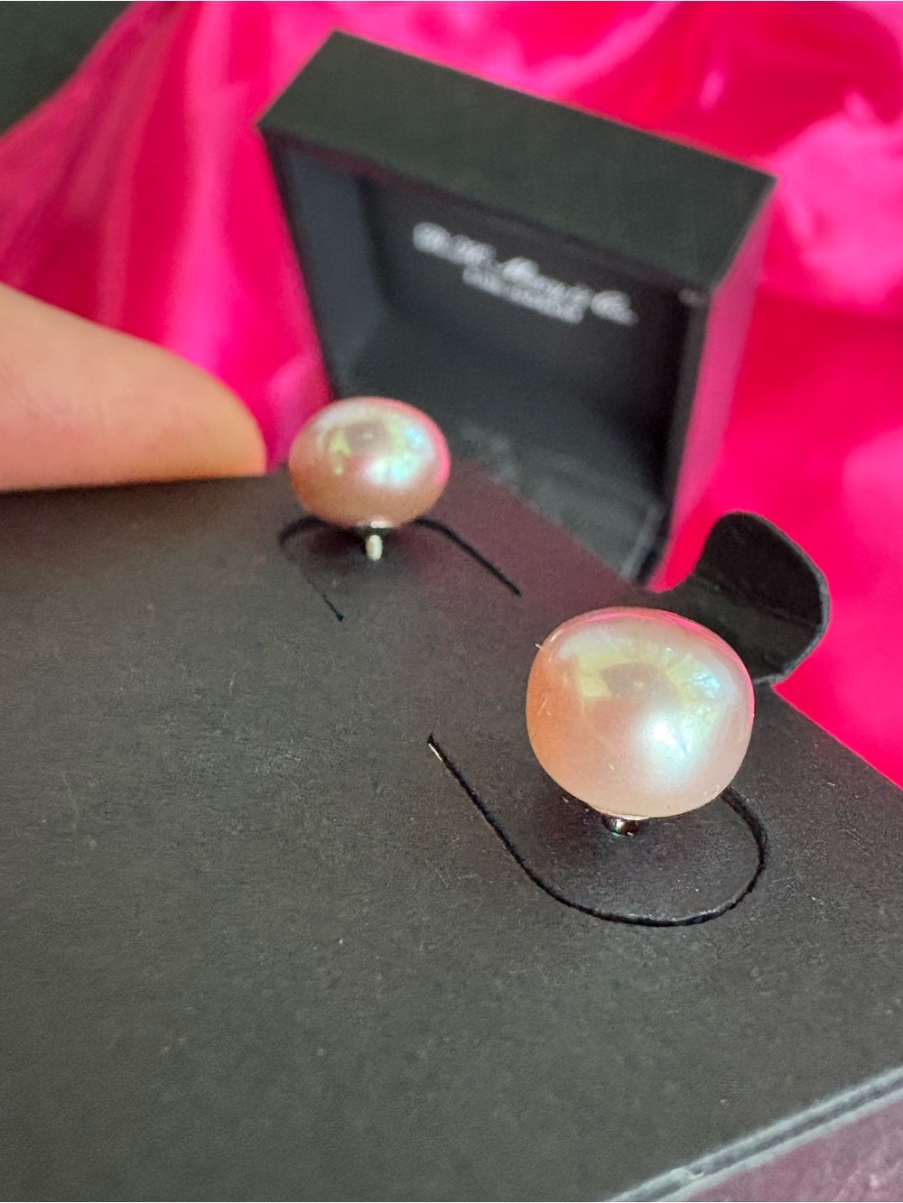 R.H. Macy & Co Classic Pink Cultured Fresh Water Pearl Stud Earrings - Picture 3 of 7